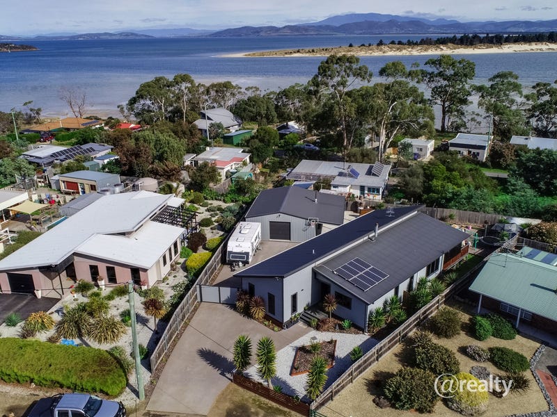21 Sandy Point Avenue, Dodges Ferry, TAS 7173