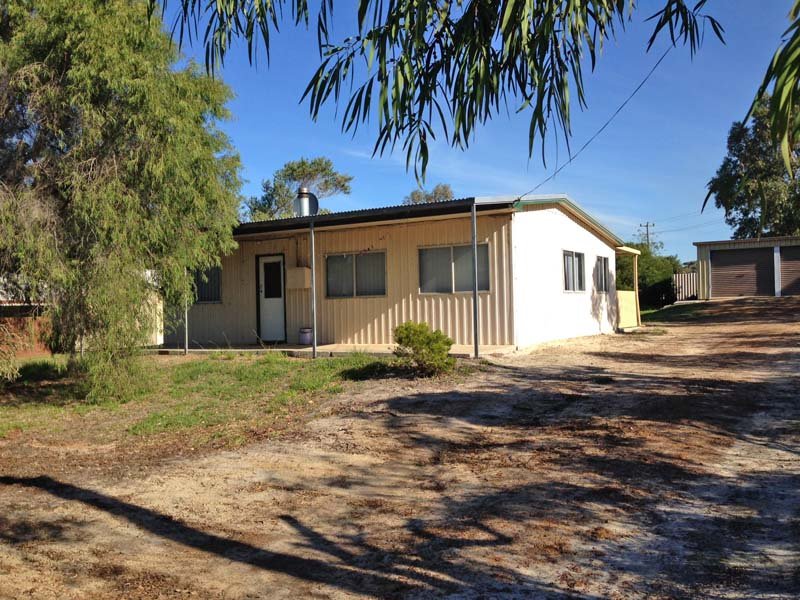 2 Barbara Street, Bremer Bay, WA 6338
