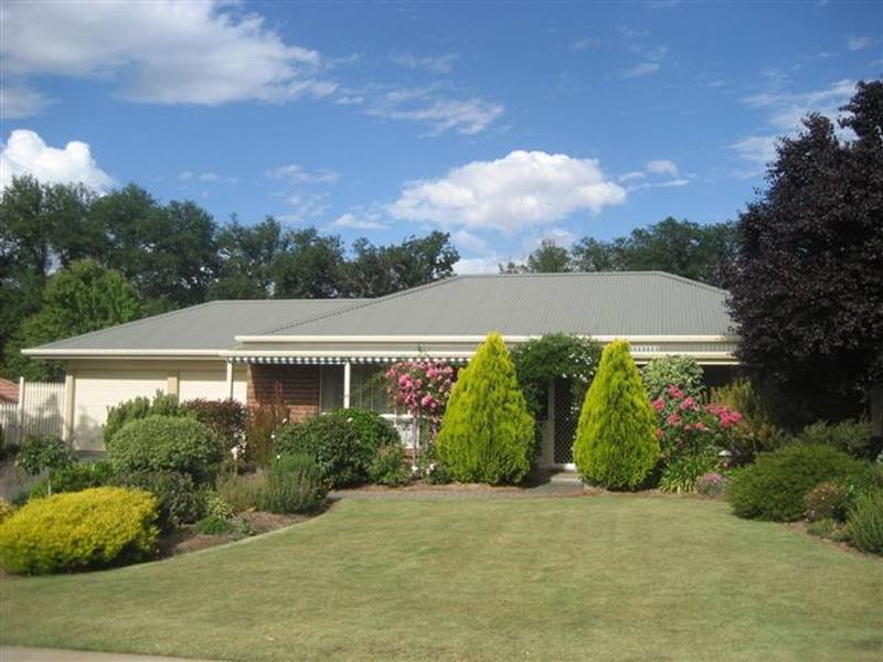 4 Beavis Court, Gumeracha, SA 5233 Property Details