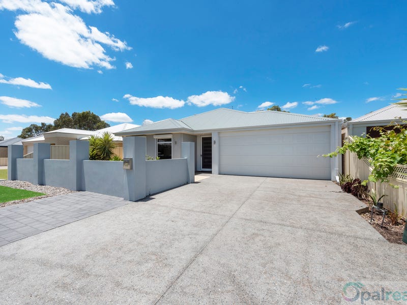 32 Arpenteur Turn Madora Bay WA 6210 Property Details