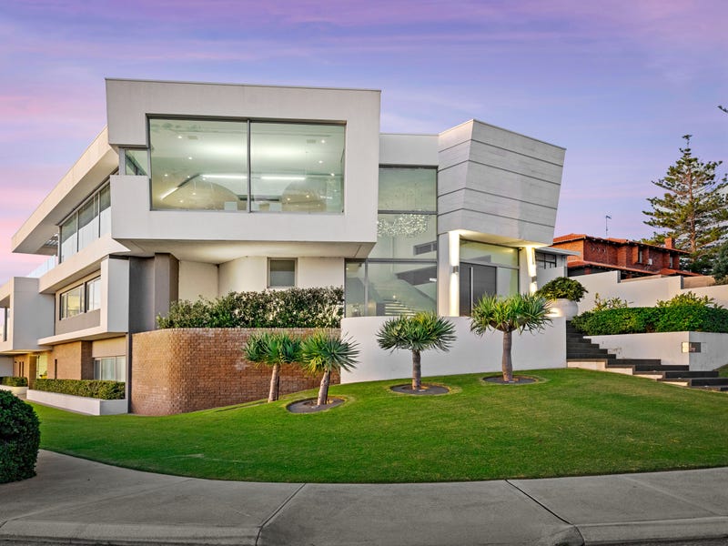 9 King Albert Road, Trigg, WA 6029 House for Sale