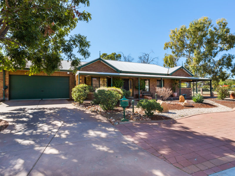 11 Cromwell Drive, Desert Springs, NT 0870