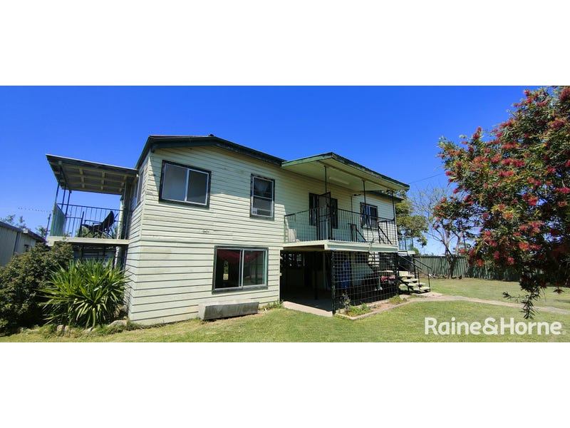 10 Railway Parade, Yelarbon, Qld 4388 Property Details