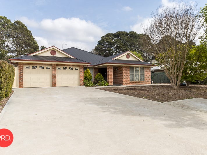 38 Day Circuit, Bungendore, NSW 2621 Property Details