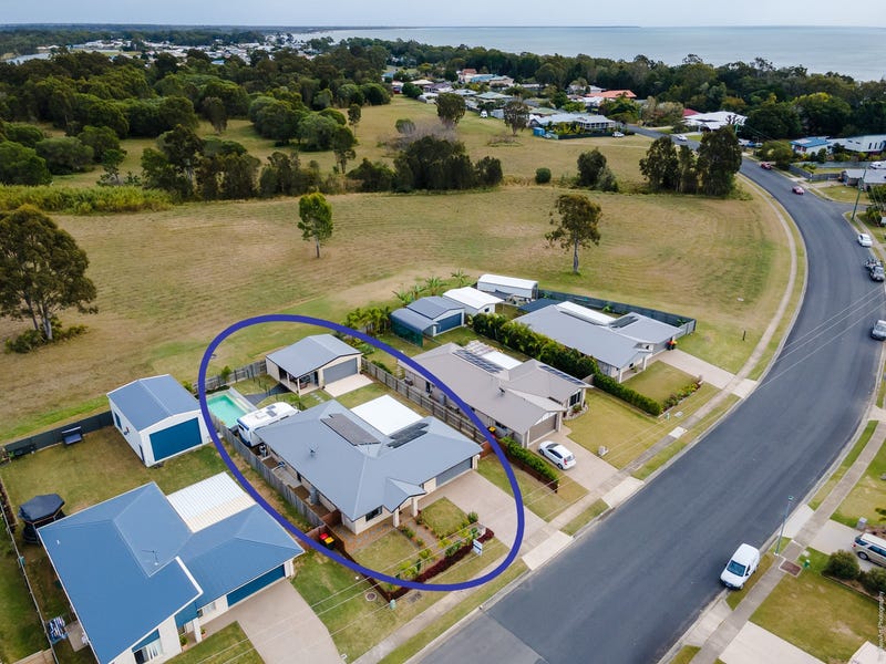 195 Kingfisher Parade, Toogoom, Qld 4655 Property Details