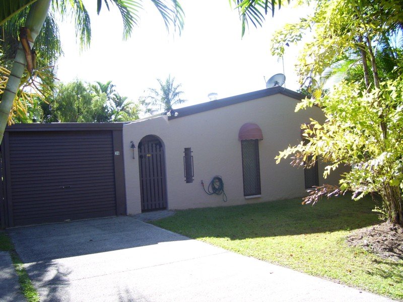 1/36 Dunbar Street, Mooroobool, Qld 4870