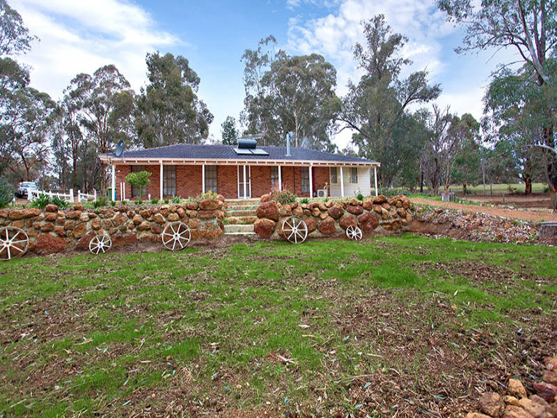 Property 114413727, Wooroloo, WA 6558 Property Details