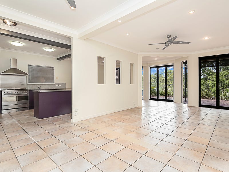 21 Vivian Street, Tennyson, Qld 4105