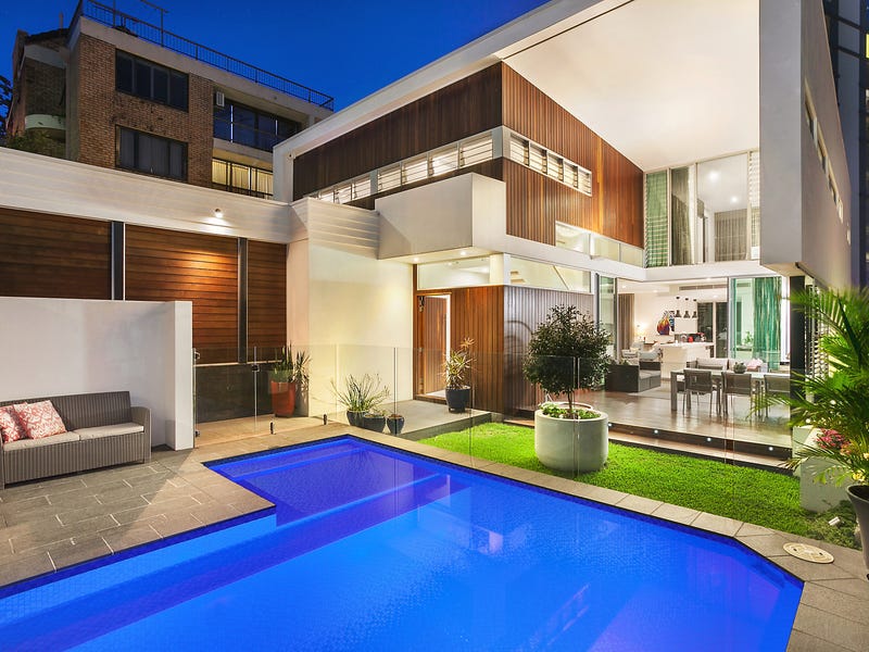 4 Garrick Street, Coolangatta, Qld 4225 Property Details