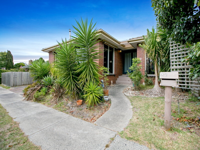 43 Golf Links Road, Frankston, Vic 3199 Property Details