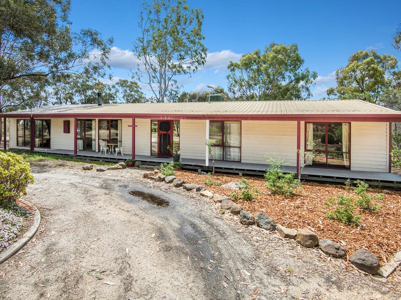 22 Lawrence Road, Strathfieldsaye, VIC 3551