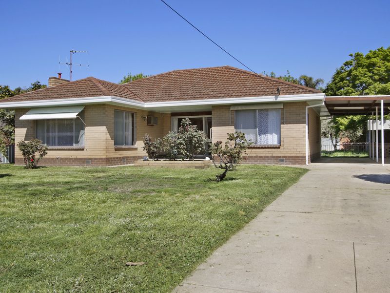 8 Walker Street, Benalla, Vic 3672 Property Details