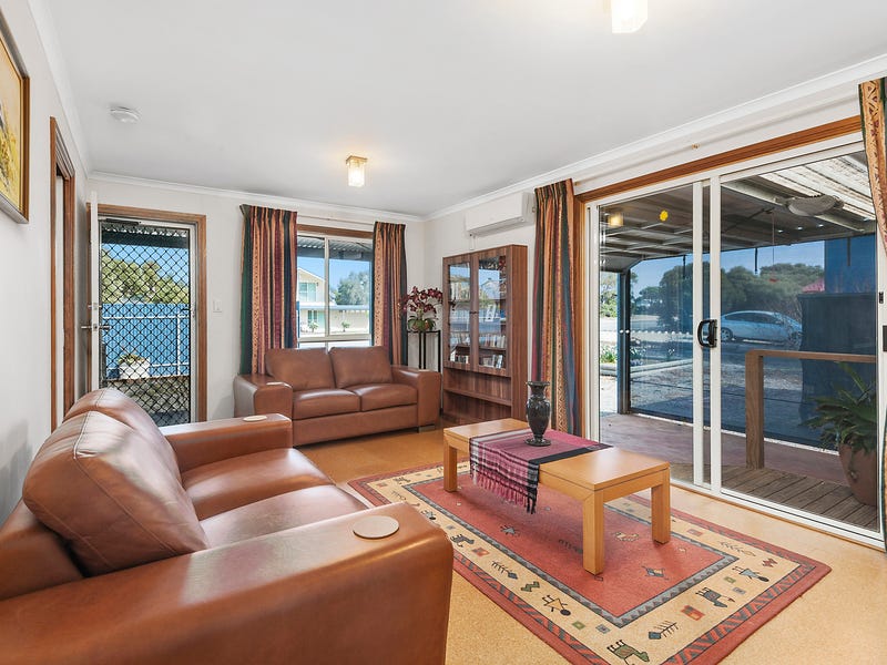 9 Dotterel Street, Marion Bay, SA 5575