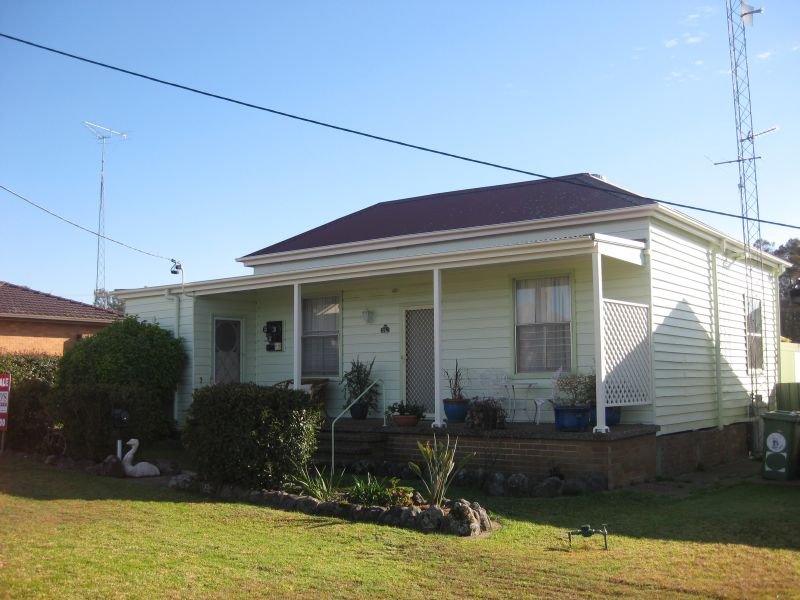 24 McFarlane Street, Cessnock, NSW 2325 Property Details