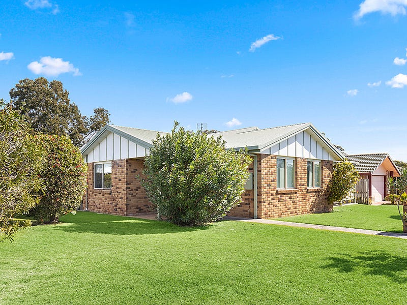 79 Ladbroke Crescent, Urangan, Qld 4655 Property Details