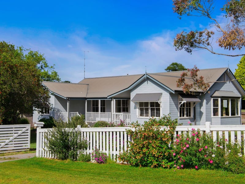 17 Carlisle Street, Bowral, NSW 2576 Property Details