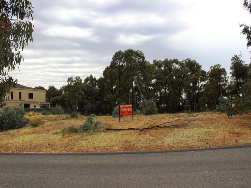 30 Elwood Drive, Strathdale, VIC 3550