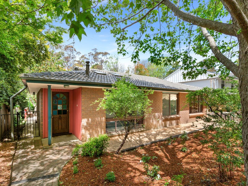 26 Pritchard Street, Wentworth Falls, NSW 2782