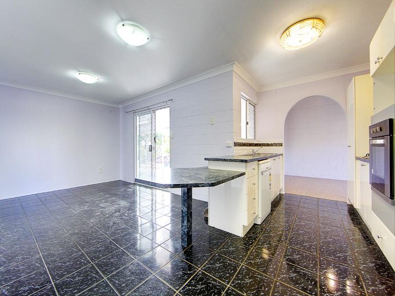 8 Cascade Court, Mount Louisa, QLD 4814