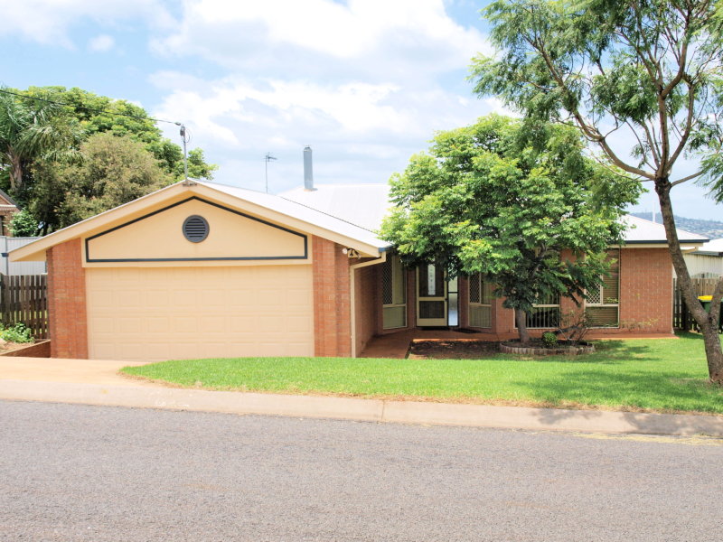 10 Watervale Street, Wilsonton Heights, QLD 4350