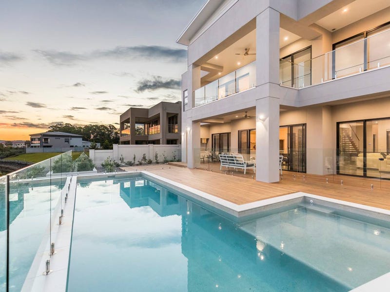 1043 Edgecliff Place, Hope Island, QLD 4212