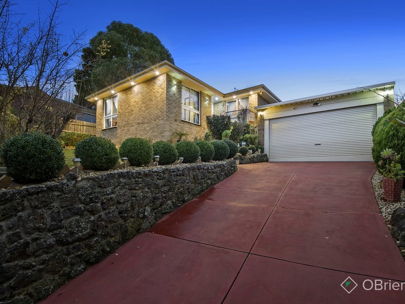 4 Bedroom Houses for Sale in Endeavour Hills, VIC 3802