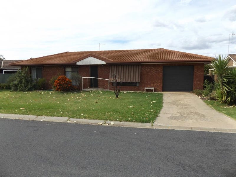 1/4 Harbison Avenue, Numurkah, Vic 3636