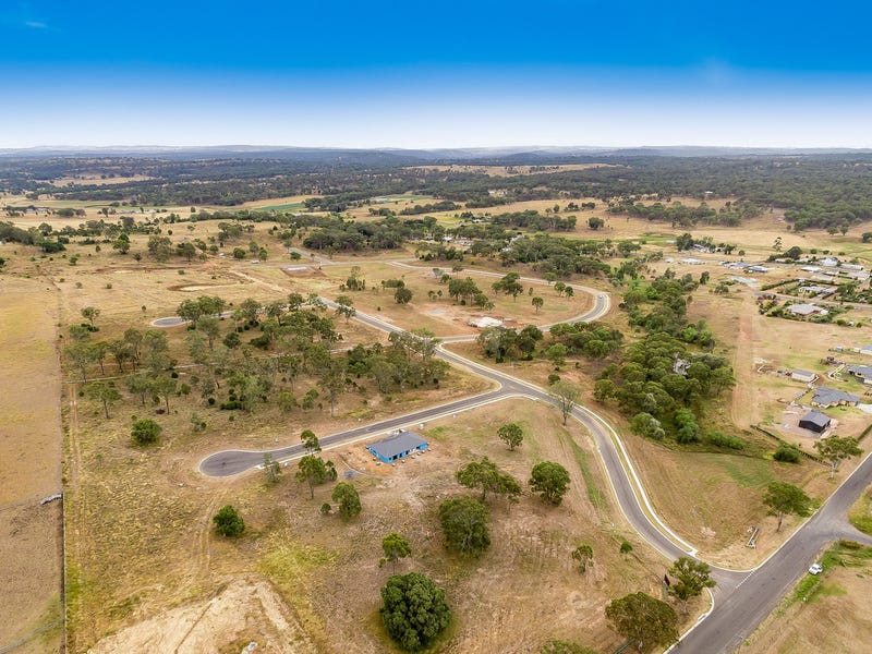 6 Sovereign Drive, Meringandan West, QLD 4352