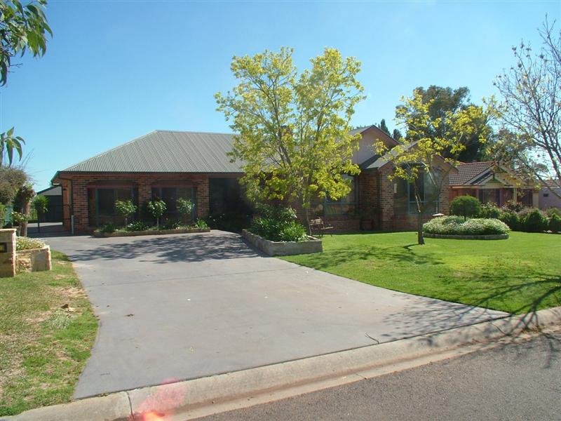 42 Grangewood Drive, Dubbo, NSW 2830