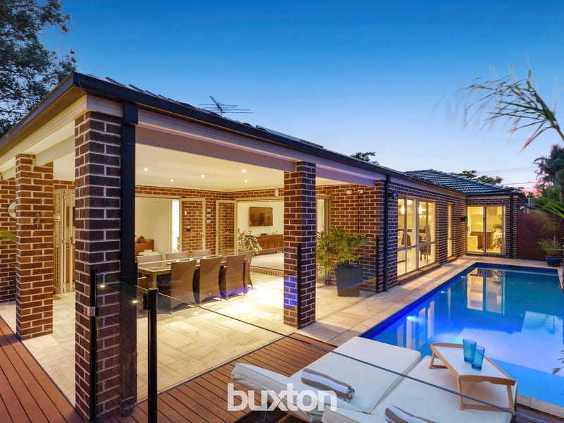 16 Joan Street, Moorabbin, Vic 3189 Property Details