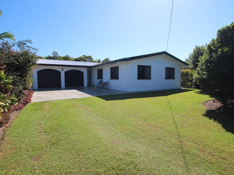 14 Andrews Street Kurrimine Beach Qld 4871