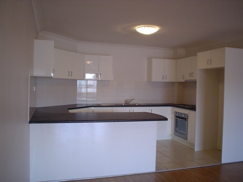 2/15 Treacy Street, Hurstville, NSW 2220