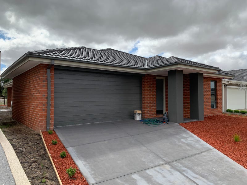 220 Mandalay Circuit, Beveridge, VIC 3753 - Realestate.com.au