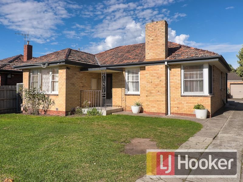 Unit 1/122 Herbert Street, Dandenong, Vic 3175 Property Details