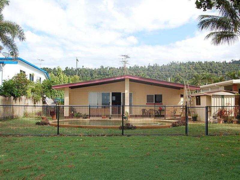 10 Feldt Street, Flying Fish Point, QLD 4860