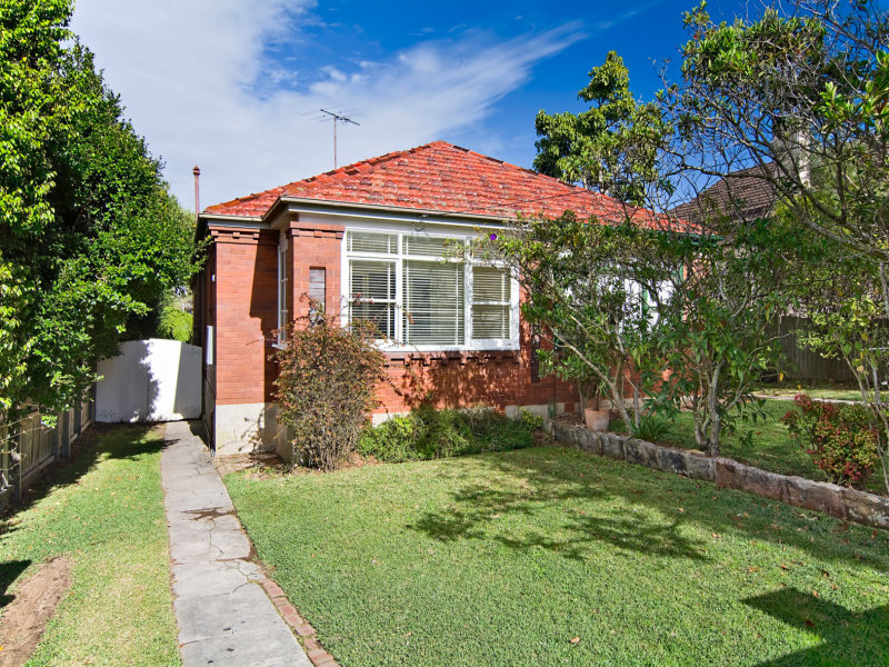 244 Sailors Bay Road, Northbridge, NSW 2063
