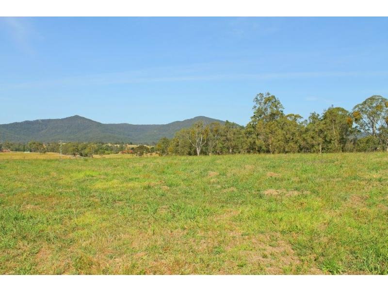 154 Sandy Creek Road, Mount Vincent, NSW 2323