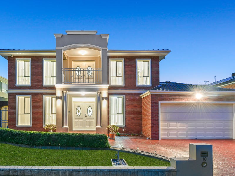 10 Parade Avenue, Keysborough, Vic 3173 Property Details