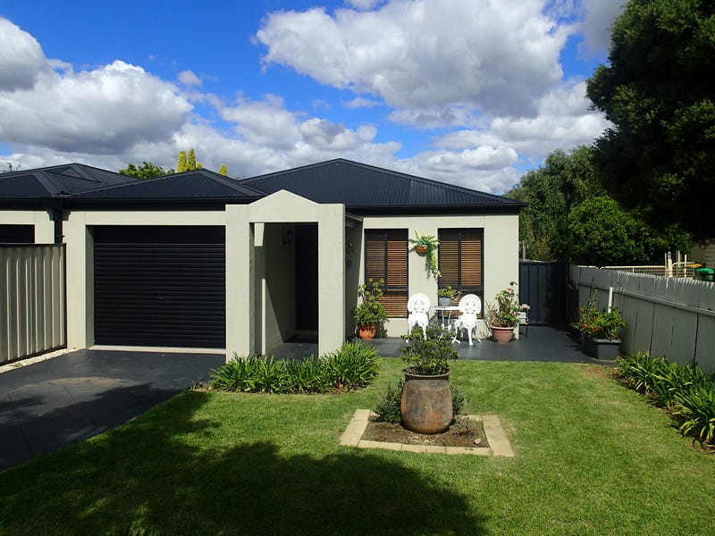 Unit 2/8 Albert St, Corowa, NSW 2646 Property Details