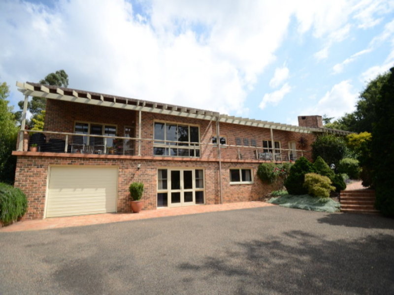 14 Fairway Drive, Bowral, NSW 2576 Property Details