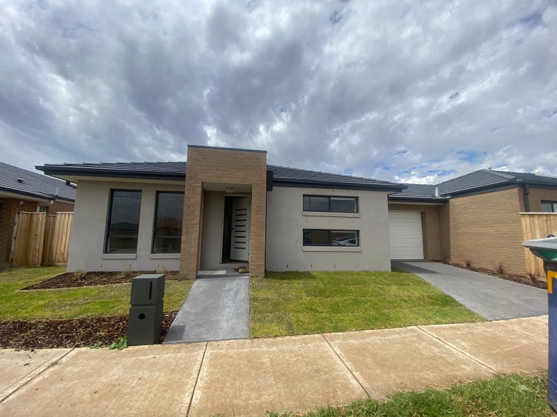 4 Lindberg Street, Manor Lakes, VIC 3024