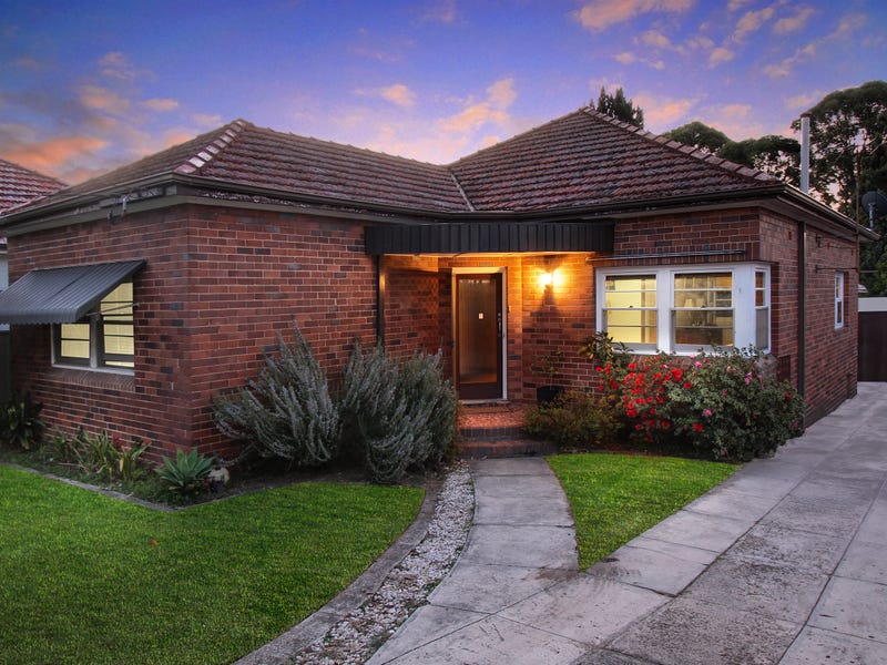 Houses for Sale in Earlwood, NSW 2206