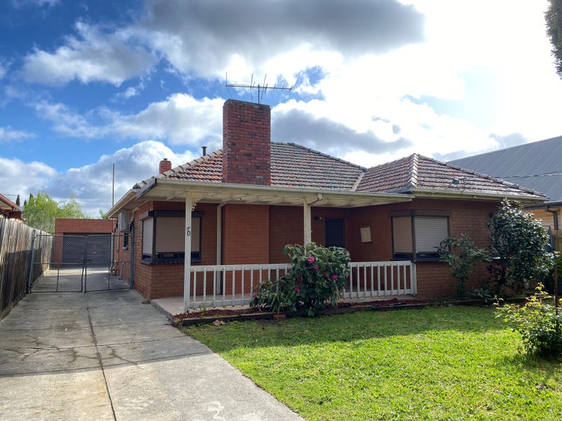 70 Mcmahon Road, Reservoir, VIC 3073