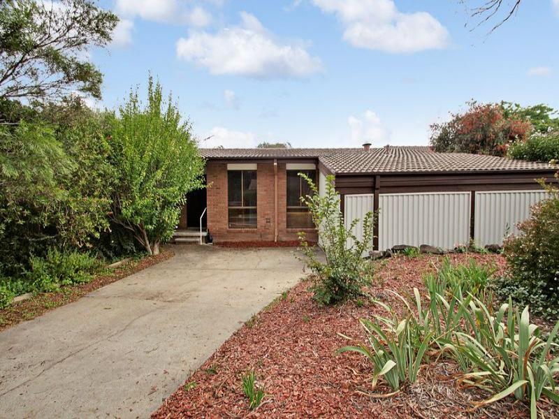 14 Inglis Place, Latham, ACT 2615