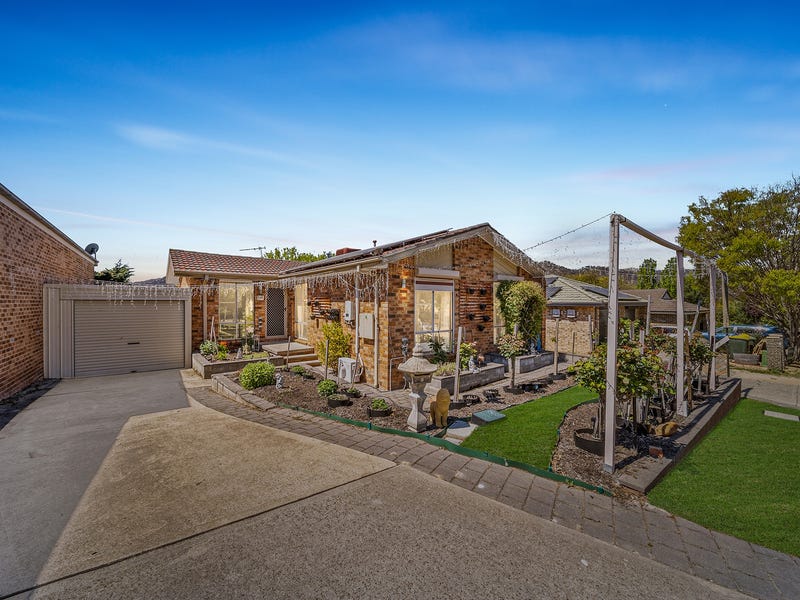 8 Mcgrowdie Place, Gordon, ACT 2906 House for Sale