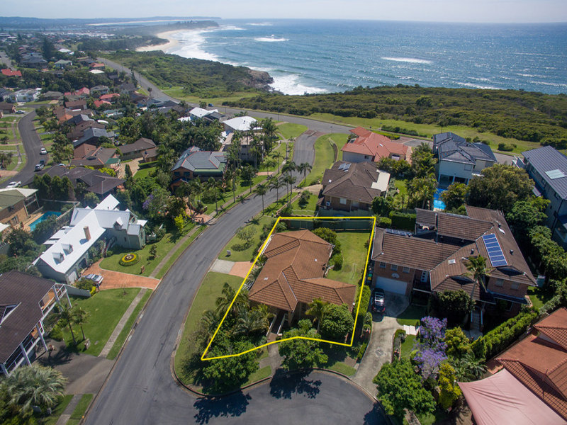 1 Gem Close, Caves Beach, NSW 2281