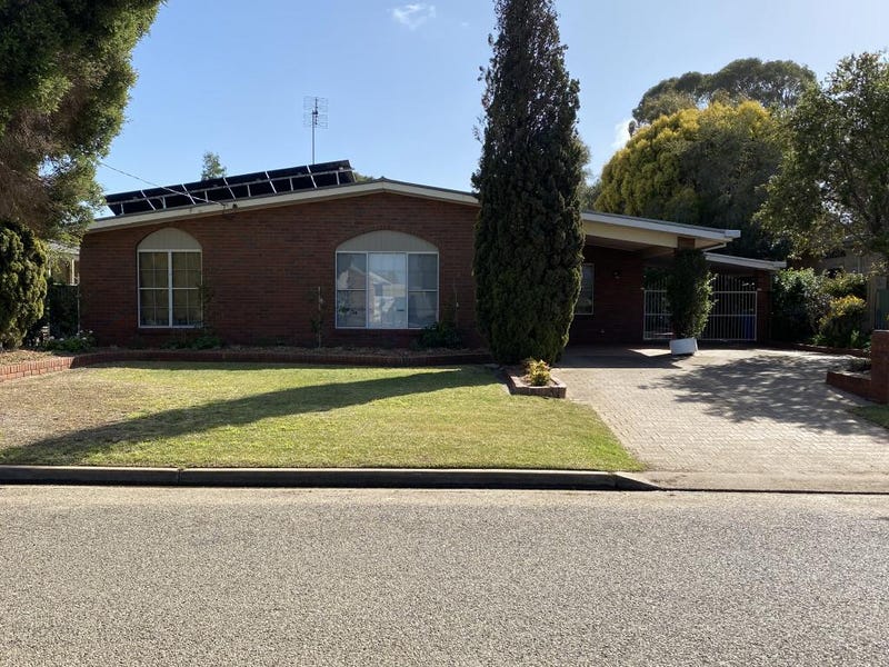 71 Wells Street, Finley, NSW 2713