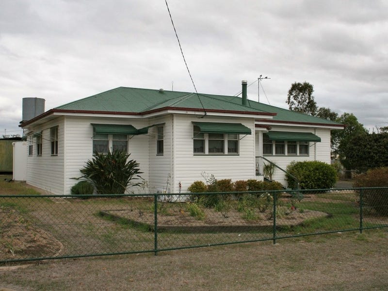 21 Cribb Street, Oakey, QLD 4401