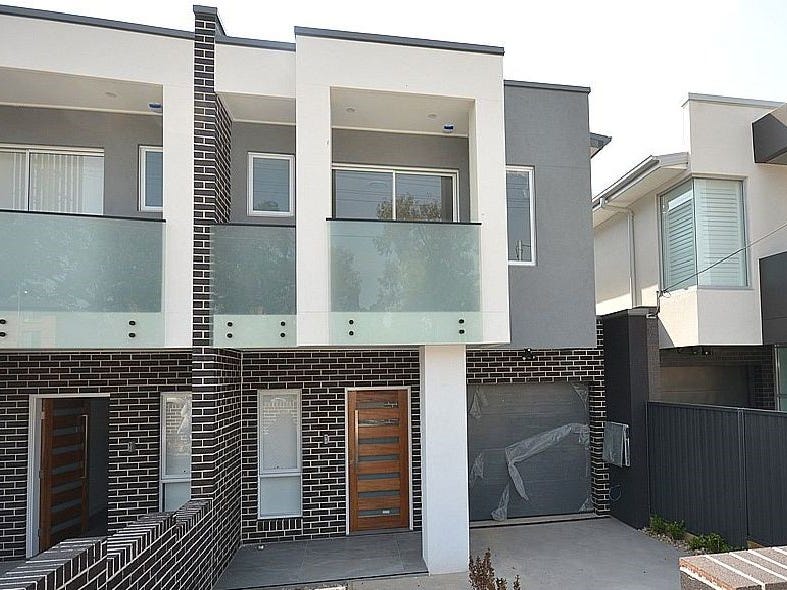28 Arcadia Street, Merrylands West, NSW 2160 28 Arcadia Street, Merrylands West, NSW 2160
