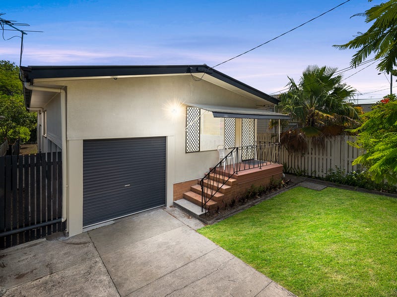 42 Anzac Avenue, Redcliffe, QLD 4020